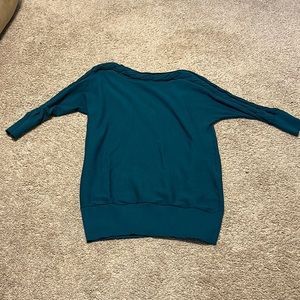 Green 3/4 sleeve sweater tunic